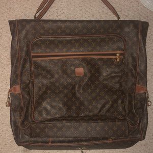 Louis Vuitton original garment bag!! Missing key